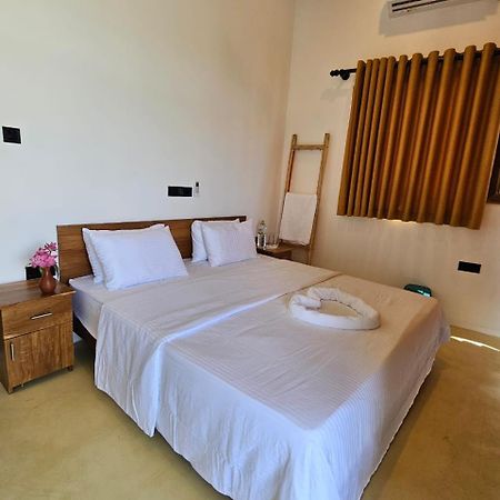 Muthu Sea View Hiriketiya Hotell Dikwella Exteriör bild